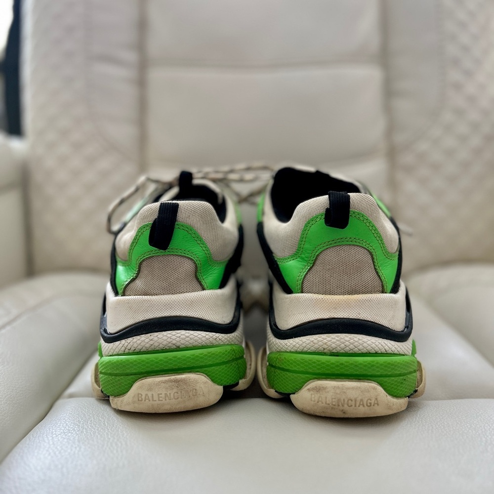 Balenciaga Men's Green and Black Sneakers - Picture 4 of 9
